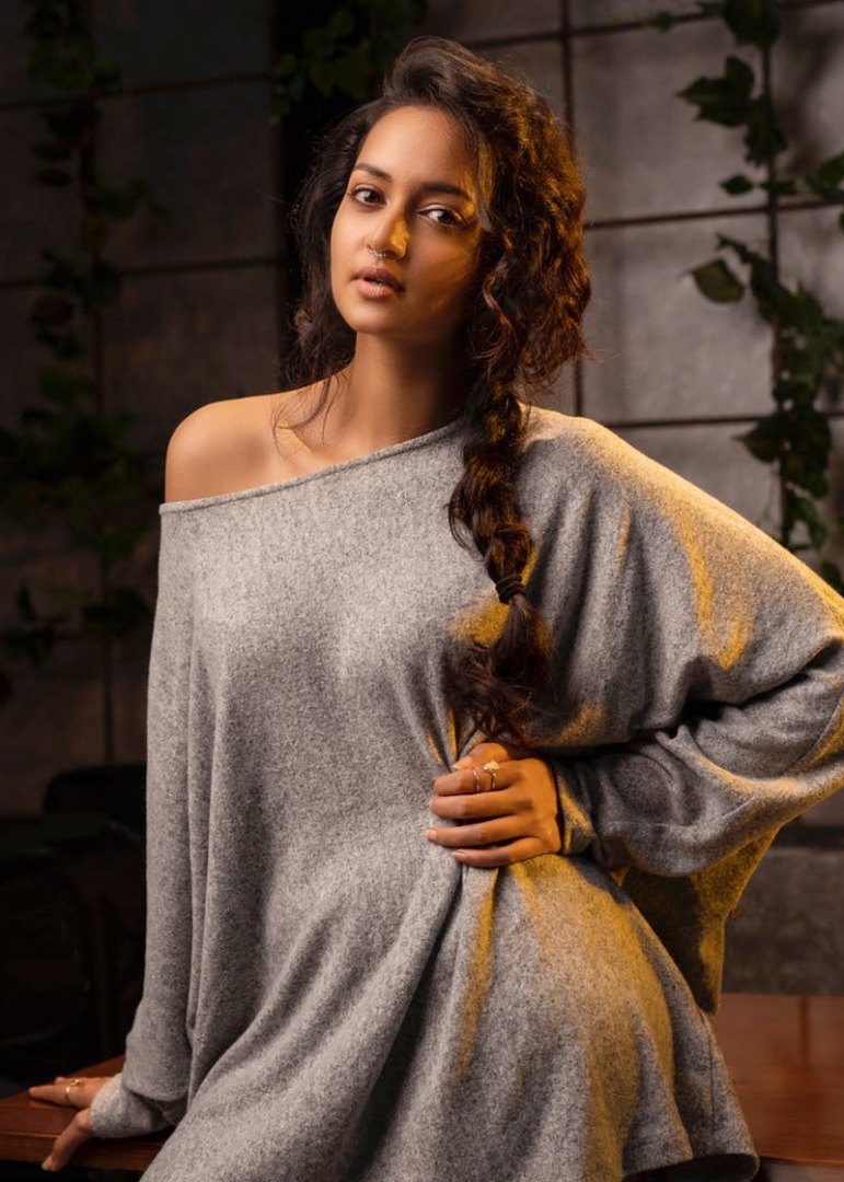 高个子女生怎么穿才能突显气质，才能穿出时髦女王范